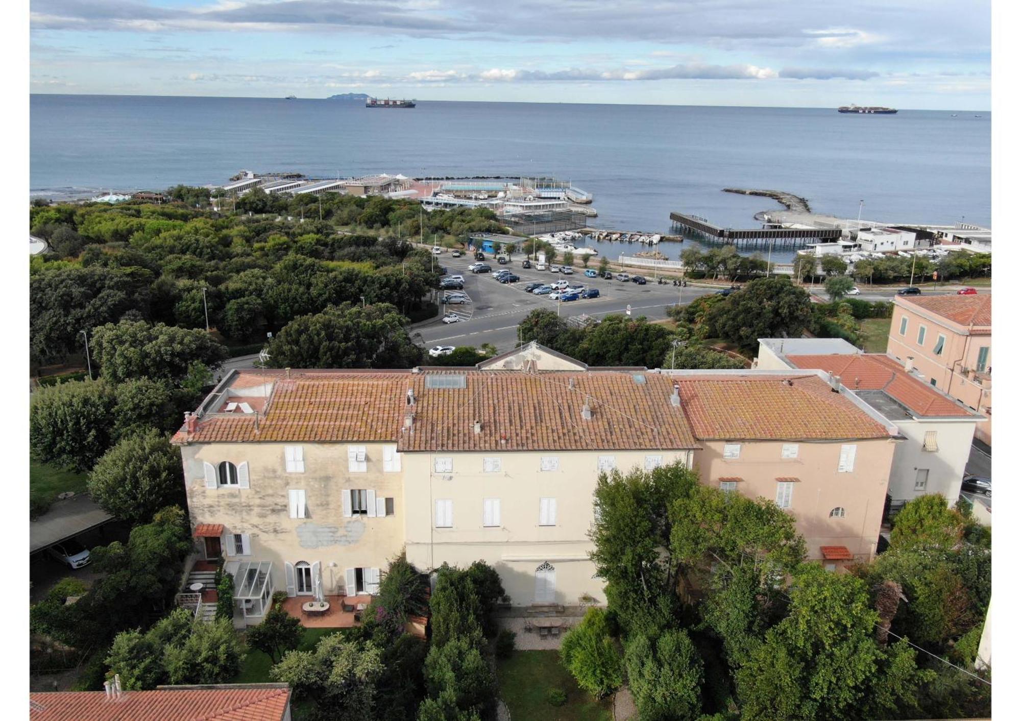 Villa Anselmi - Arteindiretta Livorno Kültér fotó